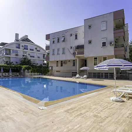 Apartmán Vibrant Flat With Lovely Balcony In Muratpasa Antalya