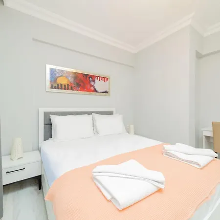 Vibrant Flat With Lovely Balcony In Muratpasa *