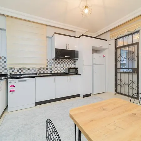 Vibrant Flat With Lovely Balcony In Muratpasa Lejlighed Antalya