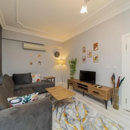 Vibrant Flat With Lovely Balcony In Muratpasa Antalya